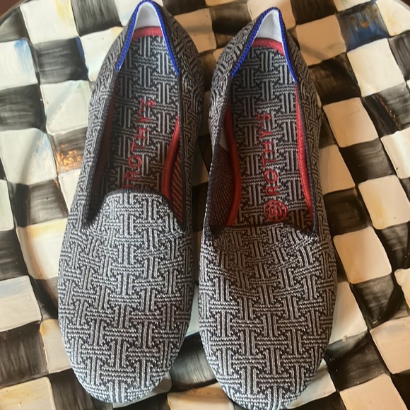 Rothy’s two tone grey and light grey pattern size 8-1/2 loafer. - Picture 2 of 5